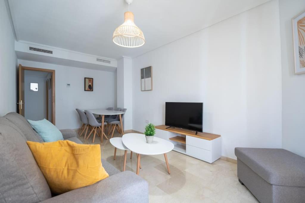 Amplio Apartamento 2 Dormitorios Cerca De La Playa Αλικάντε Εξωτερικό φωτογραφία