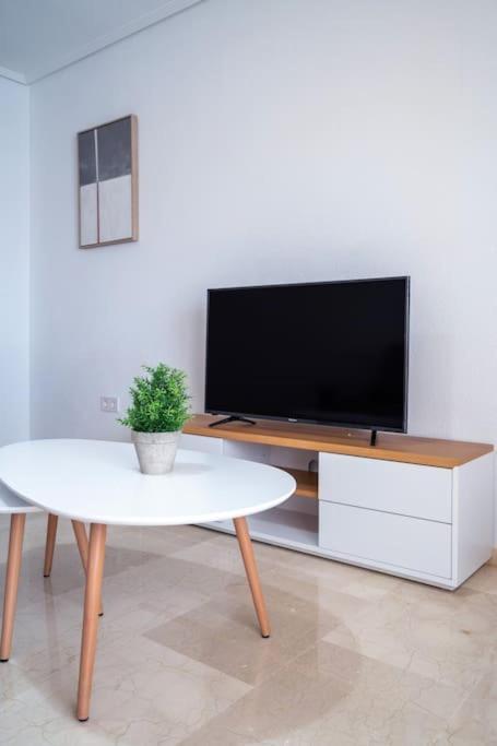 Amplio Apartamento 2 Dormitorios Cerca De La Playa Αλικάντε Εξωτερικό φωτογραφία