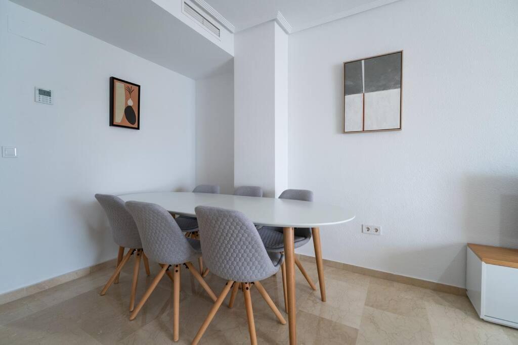 Amplio Apartamento 2 Dormitorios Cerca De La Playa Αλικάντε Εξωτερικό φωτογραφία